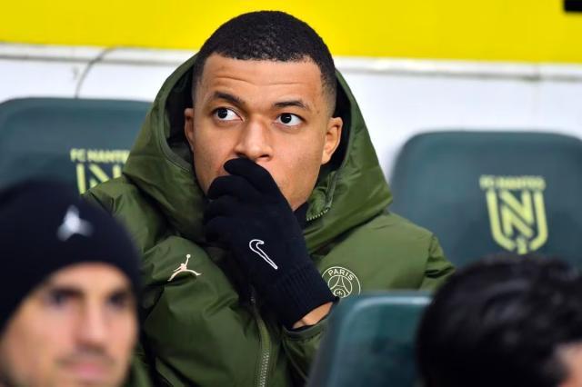 乐鱼体育-姆巴佩替补，恩里克否认“惩罚说”：轮换而已