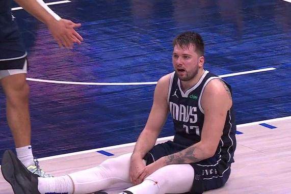 乐鱼体育-东契奇生死时刻场边看戏 重压之下 基德真晕了